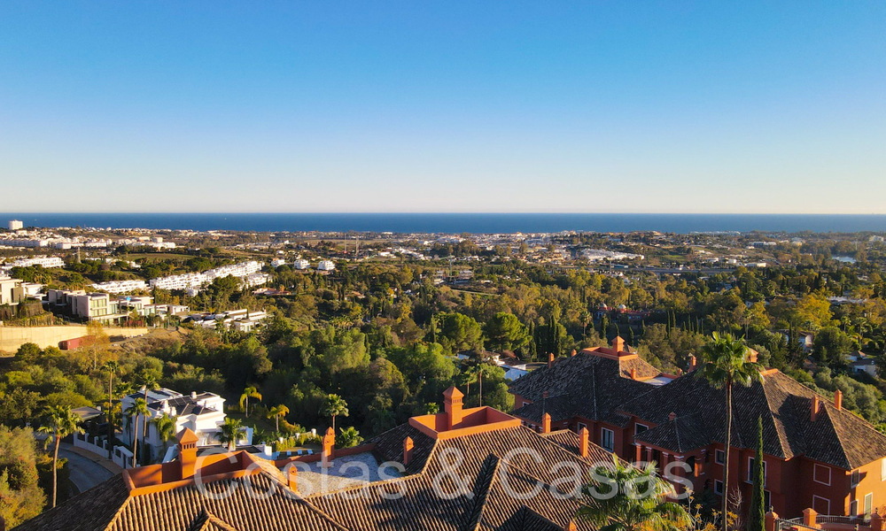 Listo para entrar a vivir, ático de 3 dormitorios en venta con magníficas vistas al mar en Benahavis - Marbella 64299