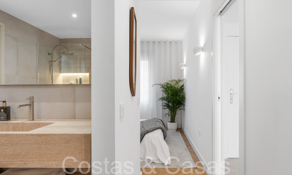 Sofisticado apartamento de lujo con vistas al lago, a la montaña y al mar en venta en Nueva Andalucía, Marbella 64473