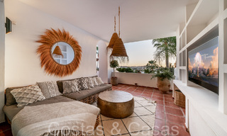 Encantador apartamento en venta con vistas panorámicas al valle y al mar en Nueva Andalucía, Marbella 64585 