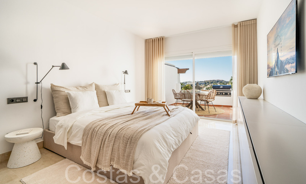 Encantador apartamento en venta con vistas panorámicas al valle y al mar en Nueva Andalucía, Marbella 64596
