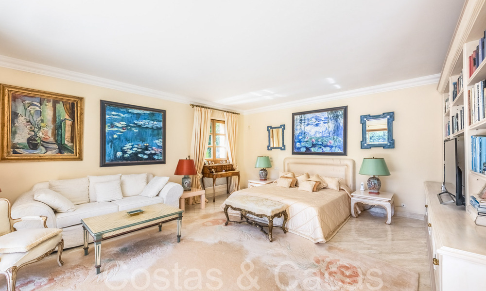 Villa de lujo tradicional con encanto andaluz en venta en Las Brisas en Nueva Andalucía, Marbella 64152