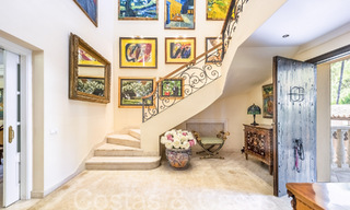 Villa de lujo tradicional con encanto andaluz en venta en Las Brisas en Nueva Andalucía, Marbella 64157 