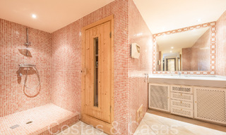 Villa de lujo tradicional con encanto andaluz en venta en Las Brisas en Nueva Andalucía, Marbella 64169 