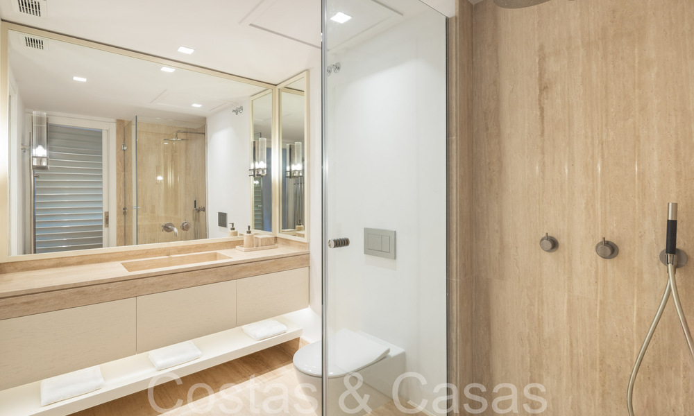 Apartamento de 3 dormitorios amueblado de forma contemporánea en venta en el centro de Marbella 65335