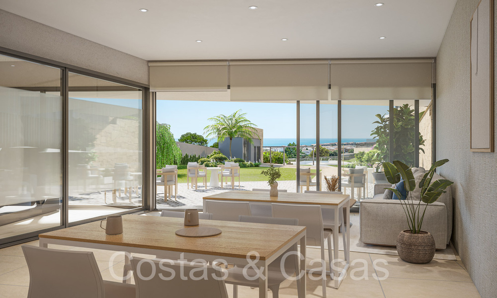 Proyecto de nueva construcción de apartamentos sostenibles con vistas panorámicas al mar en venta, cerca del centro de Estepona 64703