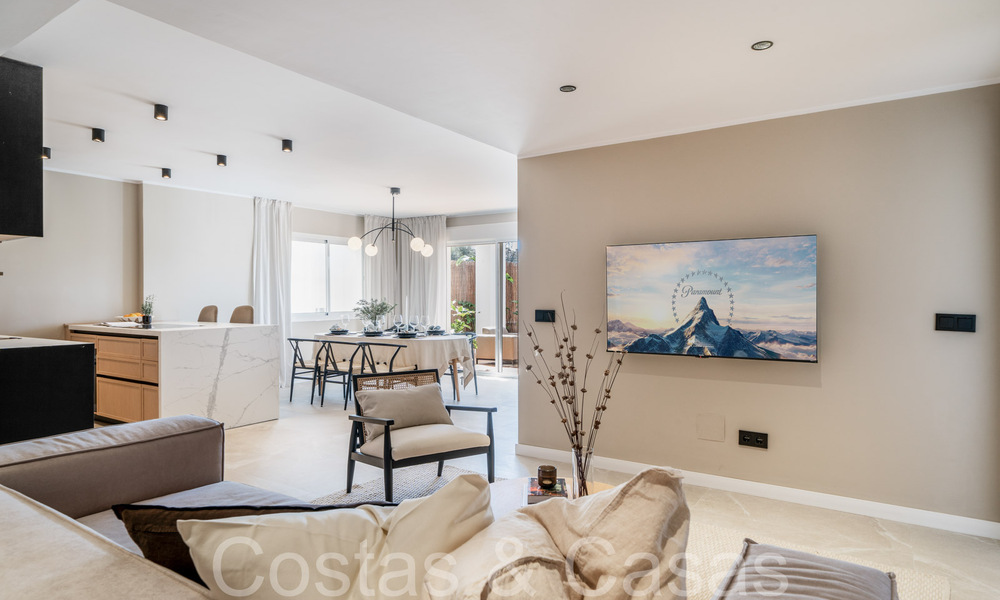 Elegante apartamento renovado en venta en una comunidad cerrada en Nueva Andalucía, Marbella 65414