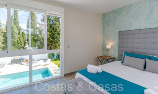 Lista para entrar a vivir, moderna villa de lujo en venta rodeada de campos de golf en Nueva Andalucía, Marbella 65516 