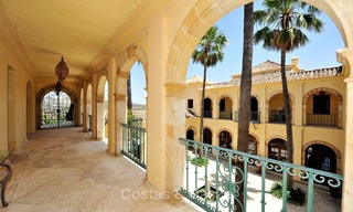 Villa – Propiedad en el interior en venta, entre Marbella y Estepona 872 