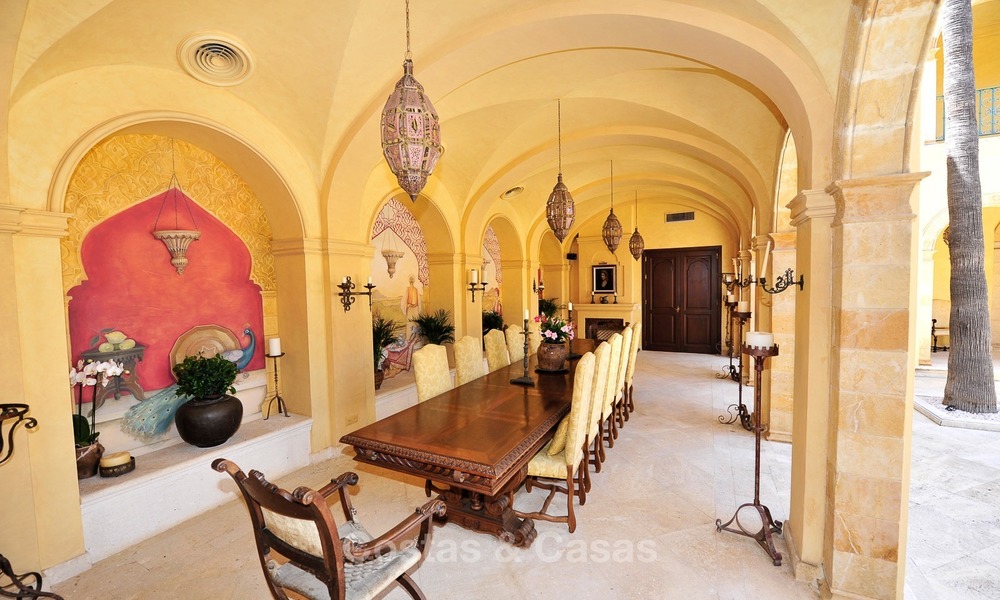 Villa – Propiedad en el interior en venta, entre Marbella y Estepona 880
