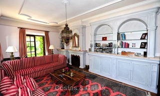 Villa – Propiedad en el interior en venta, entre Marbella y Estepona 885 