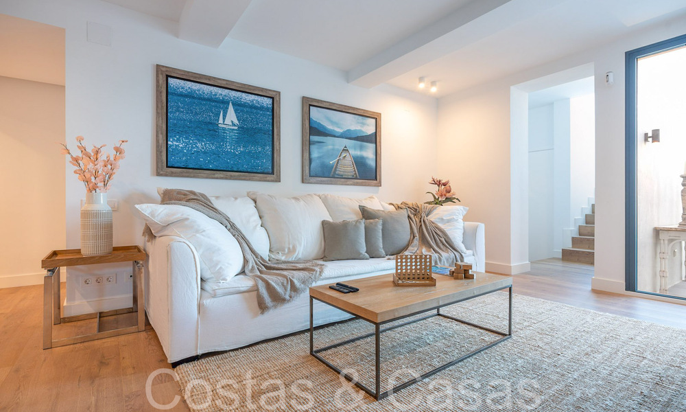 Lista para entrar a vivir, villa moderna de calidad en venta cerca de los campos de golf en Nueva Andalucía, Marbella 65239