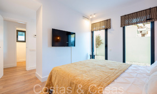 Lista para entrar a vivir, villa moderna de calidad en venta cerca de los campos de golf en Nueva Andalucía, Marbella 65258 