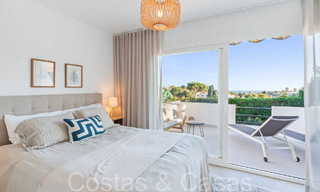 Casa adosada recientemente renovada en un complejo cerrado en venta, junto al campo de golf en Nueva Andalucía, Marbella 65207 