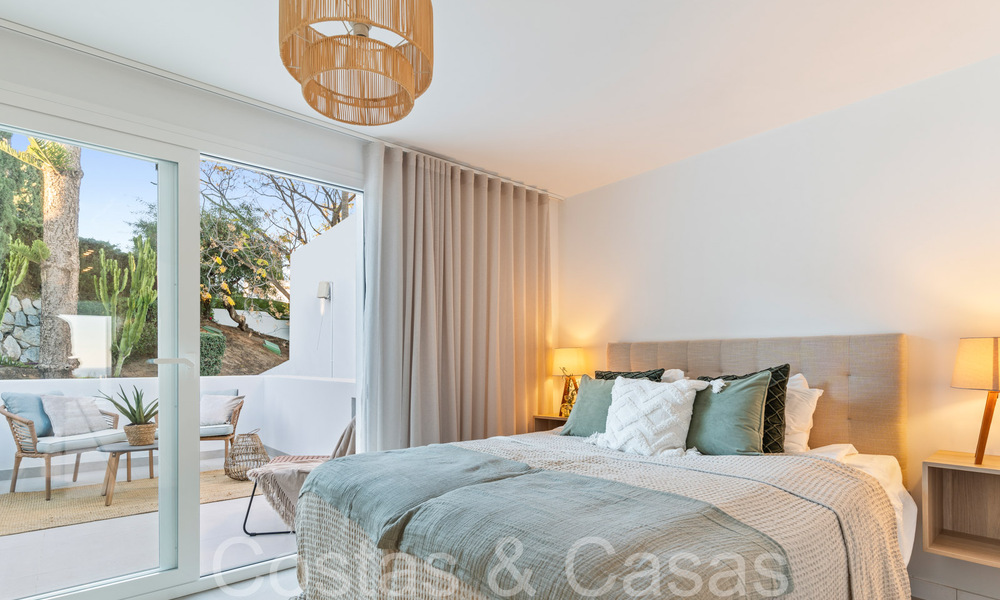 Casa adosada recientemente renovada en un complejo cerrado en venta, junto al campo de golf en Nueva Andalucía, Marbella 65210