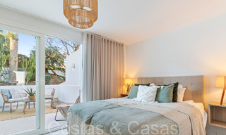 Casa adosada recientemente renovada en un complejo cerrado en venta, junto al campo de golf en Nueva Andalucía, Marbella 65210 