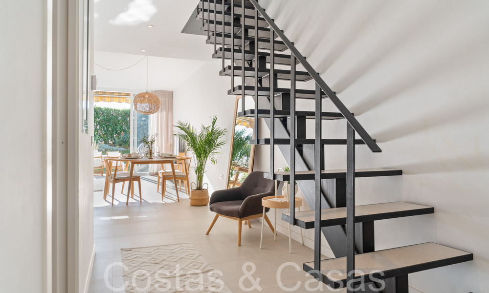 Casa adosada recientemente renovada en un complejo cerrado en venta, junto al campo de golf en Nueva Andalucía, Marbella 65216
