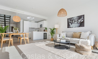 Casa adosada recientemente renovada en un complejo cerrado en venta, junto al campo de golf en Nueva Andalucía, Marbella 65223 