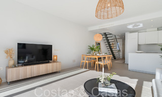 Casa adosada recientemente renovada en un complejo cerrado en venta, junto al campo de golf en Nueva Andalucía, Marbella 65224 