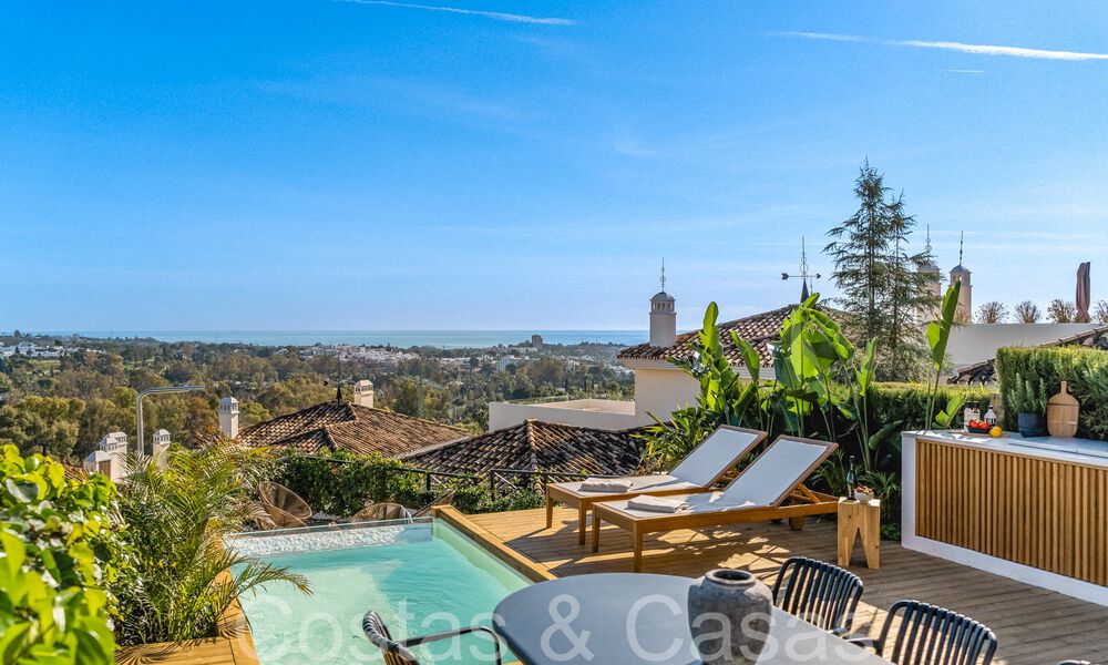 Lujoso apartamento en venta con acogedora terraza, piscina privada y vistas al mar en Nueva Andalucía, Marbella 65182