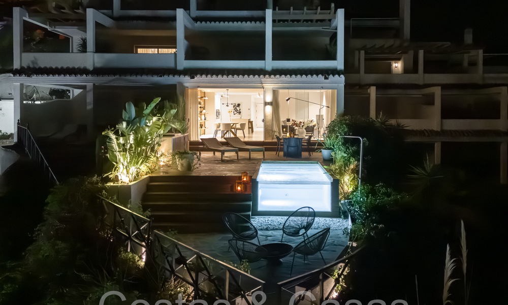 Lujoso apartamento en venta con acogedora terraza, piscina privada y vistas al mar en Nueva Andalucía, Marbella 65199