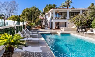 Amplia y contemporánea villa de lujo en venta en una popular zona residencial en Nueva Andalucía, Marbella 65007 