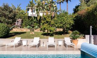 Amplia y contemporánea villa de lujo en venta en una popular zona residencial en Nueva Andalucía, Marbella 65009 