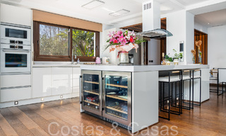 Amplia y contemporánea villa de lujo en venta en una popular zona residencial en Nueva Andalucía, Marbella 65016 