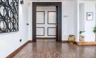 Amplia y contemporánea villa de lujo en venta en una popular zona residencial en Nueva Andalucía, Marbella 65024 