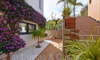 Lujosa villa con estilo arquitectónico moderno e impresionantes vistas al mar en venta en Manilva, Costa del Sol 64985 