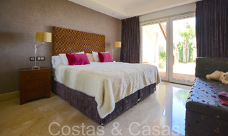 Lujosa villa con estilo arquitectónico moderno e impresionantes vistas al mar en venta en Manilva, Costa del Sol 64988 