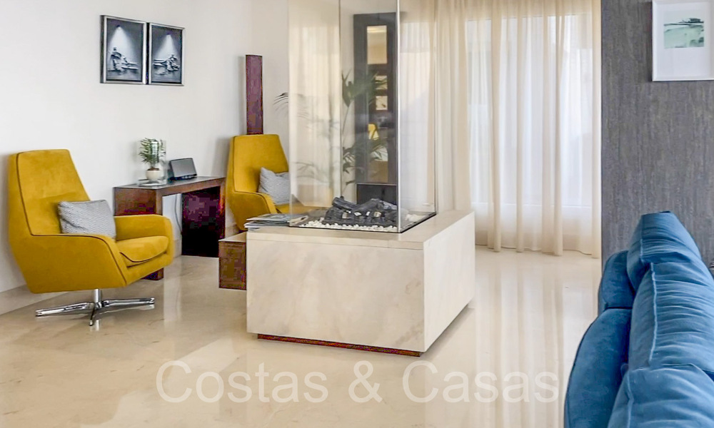 Lujosa villa con estilo arquitectónico moderno e impresionantes vistas al mar en venta en Manilva, Costa del Sol 64996