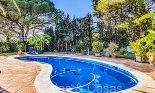 Villa rústica en venta en una amplia parcela en la Nueva Milla de Oro entre Marbella y Estepona 65596 