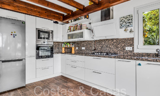 Villa rústica en venta en una amplia parcela en la Nueva Milla de Oro entre Marbella y Estepona 65606 