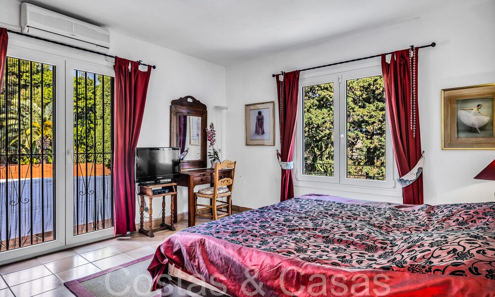 Villa rústica en venta en una amplia parcela en la Nueva Milla de Oro entre Marbella y Estepona 65611