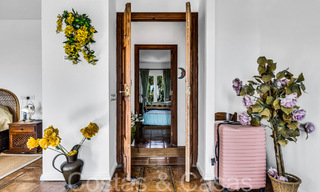 Villa rústica en venta en una amplia parcela en la Nueva Milla de Oro entre Marbella y Estepona 65617 