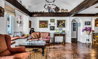 Villa rústica en venta en una amplia parcela en la Nueva Milla de Oro entre Marbella y Estepona 65625 