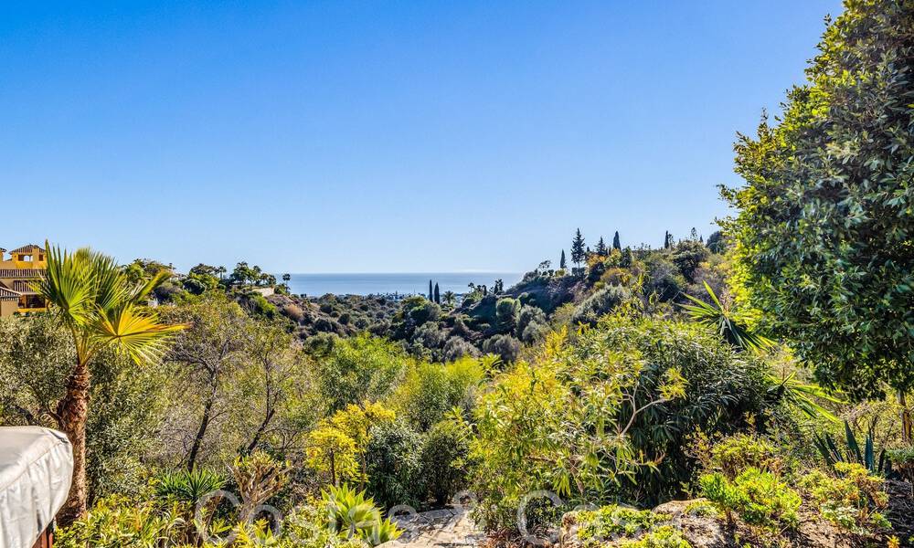 Villa rústica en venta en una amplia parcela en la Nueva Milla de Oro entre Marbella y Estepona 65630