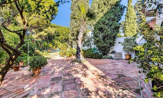 Villa rústica en venta en una amplia parcela en la Nueva Milla de Oro entre Marbella y Estepona 65639 
