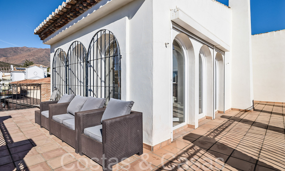 Villa andaluza en venta en un entorno de golf, a pocos minutos del centro de Estepona 65649