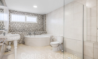 Villa andaluza en venta en un entorno de golf, a pocos minutos del centro de Estepona 65653 