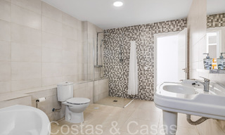 Villa andaluza en venta en un entorno de golf, a pocos minutos del centro de Estepona 65654 