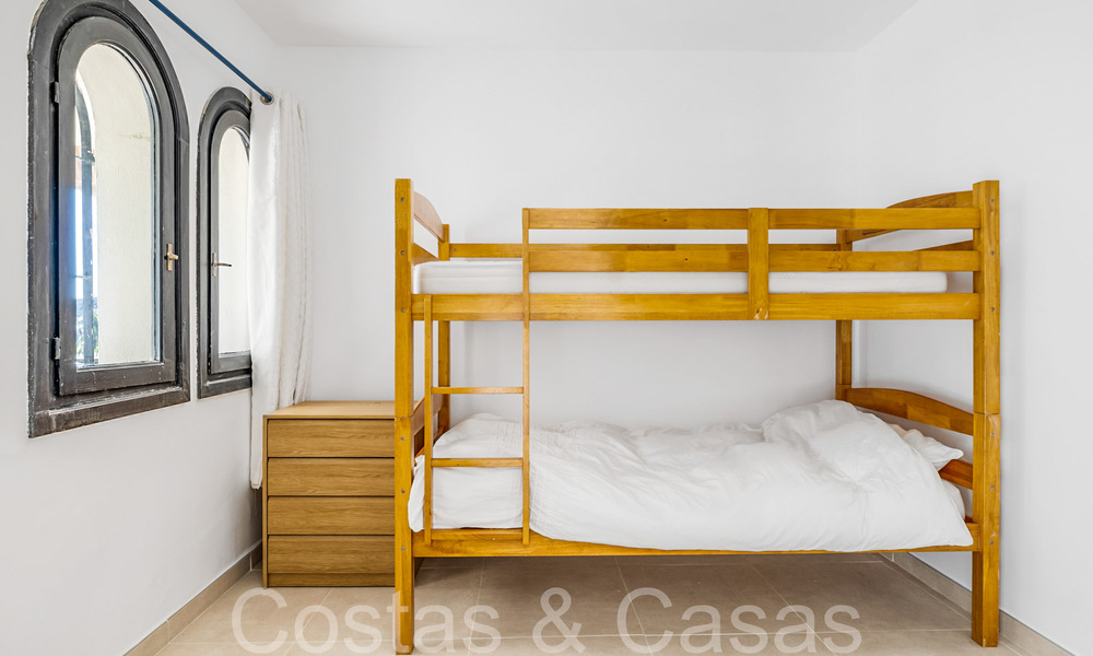 Villa andaluza en venta en un entorno de golf, a pocos minutos del centro de Estepona 65655