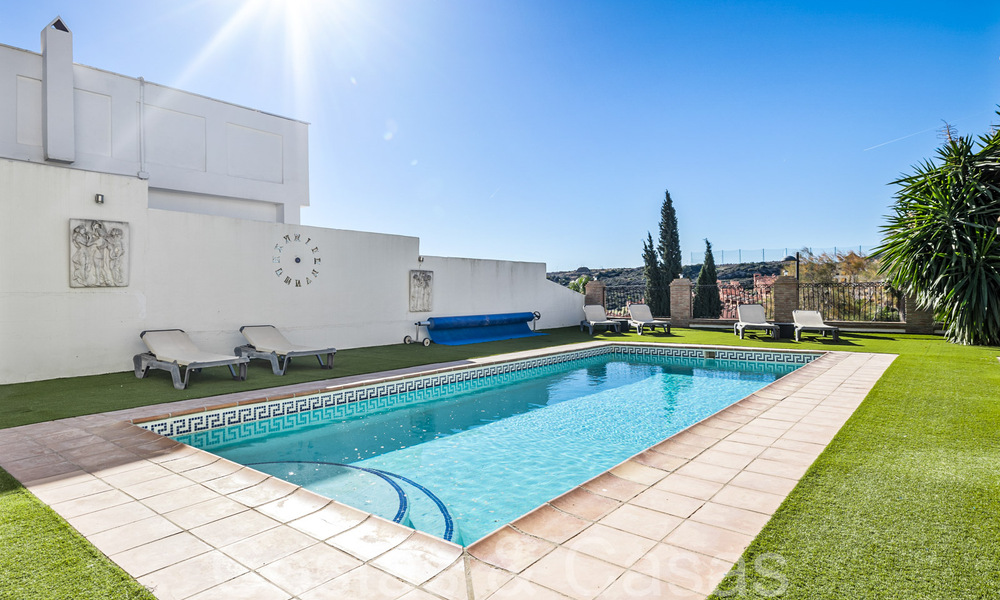 Villa andaluza en venta en un entorno de golf, a pocos minutos del centro de Estepona 65661