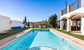 Villa andaluza en venta en un entorno de golf, a pocos minutos del centro de Estepona 65662 
