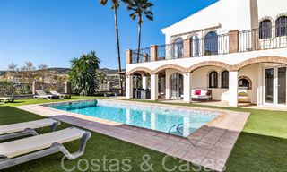 Villa andaluza en venta en un entorno de golf, a pocos minutos del centro de Estepona 65663 