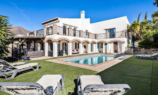 Villa andaluza en venta en un entorno de golf, a pocos minutos del centro de Estepona 65664 