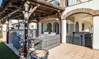Villa andaluza en venta en un entorno de golf, a pocos minutos del centro de Estepona 65667 