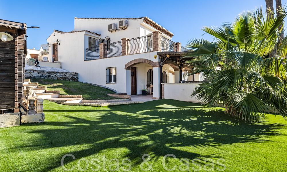 Villa andaluza en venta en un entorno de golf, a pocos minutos del centro de Estepona 65676