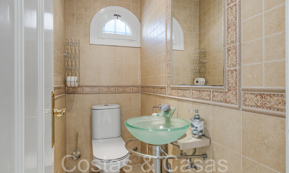 Villa andaluza en venta en un entorno de golf, a pocos minutos del centro de Estepona 65677