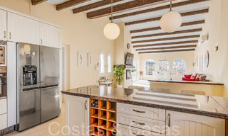 Villa andaluza en venta en un entorno de golf, a pocos minutos del centro de Estepona 65690 